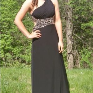 Long black prom dress